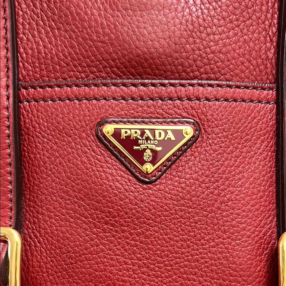 Prada Red pebble Leather Women's Bag with authentic dust bag - Picture 3 of 12